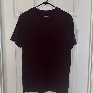 Men’s Goodfellow & Co. Burgundy Short Sleeve Tshirt, Medium